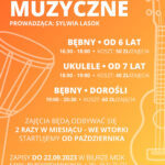 Plakat: WARSZTATY MUZYCZNE. Zajęcia 2 razy w miesiącu – we wtorki - od października.  Bębny • od 6 lat • 16:30 – 18:00 50zł/zajęcia  Ukulele • od 7 lat  18:00 – 19:00 • 40zł/zajęcia Bębny • dorośli 19:00 – 20:30 • 60zł/zajęcia ZAPISY DO 22 WRZEŚNIA 2023 W BIURZE MDK. Kontakt – Biuro MDK Tel. 29 71 71 272  • biuro@mdkmakow.pl